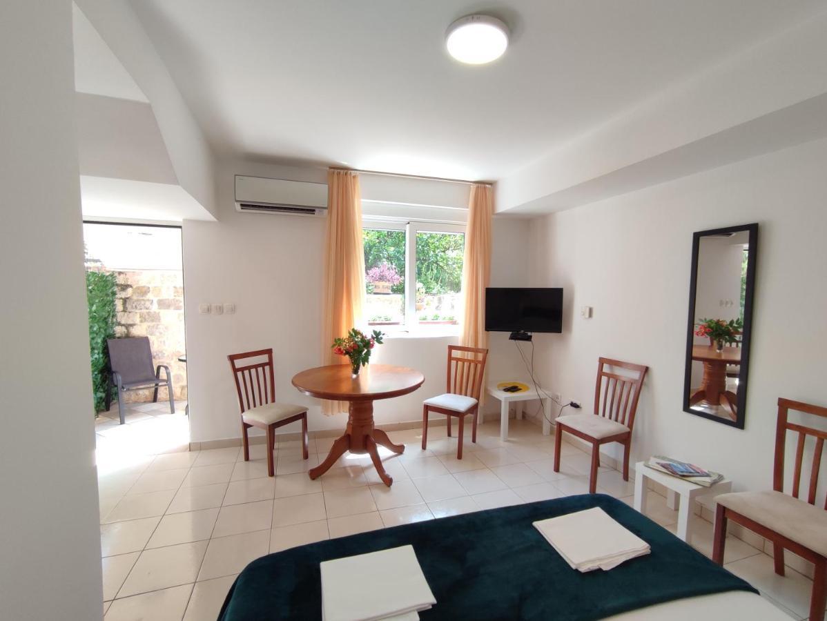 Studio Apartman Radimir Kotor Luaran gambar